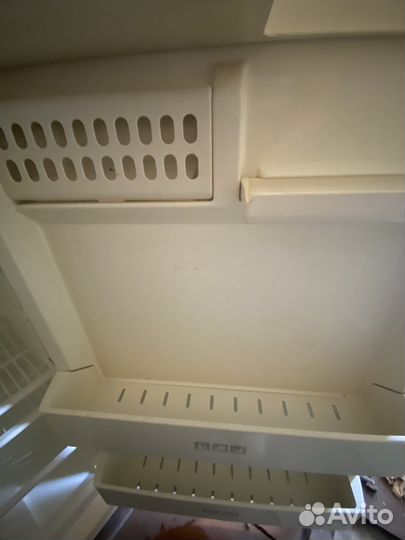 Холодильник бу Stinol