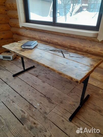 Журнальный стол в стиле лофт