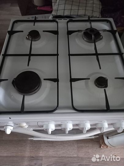 Продам газовую плиту