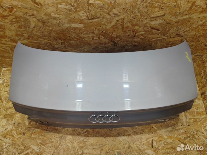 Крышка (дверь) багажника Audi A4 B9 2016
