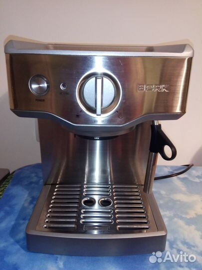 Кофеварка Bork C700