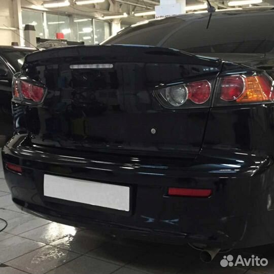 Накладки на задние фонари Митцубиси Лансер 10