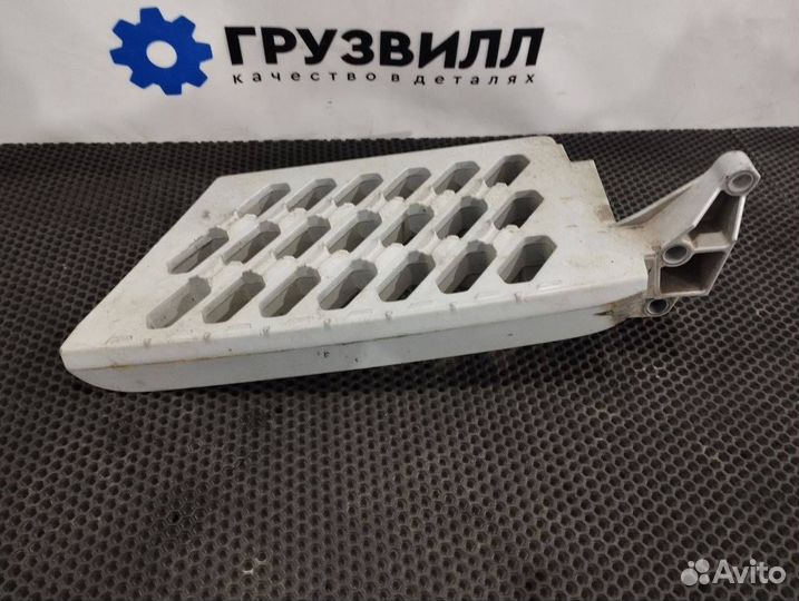 Ступень правая Volvo FH4 82859306