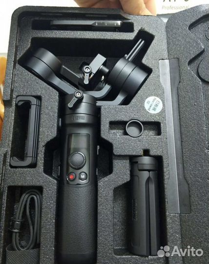 Электронный стедикам Zhiyun Crane M2