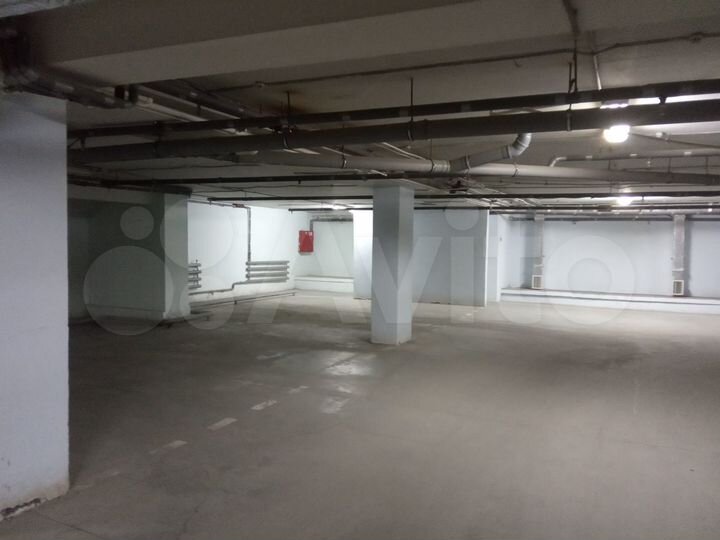 Машиноместо, 15 м²