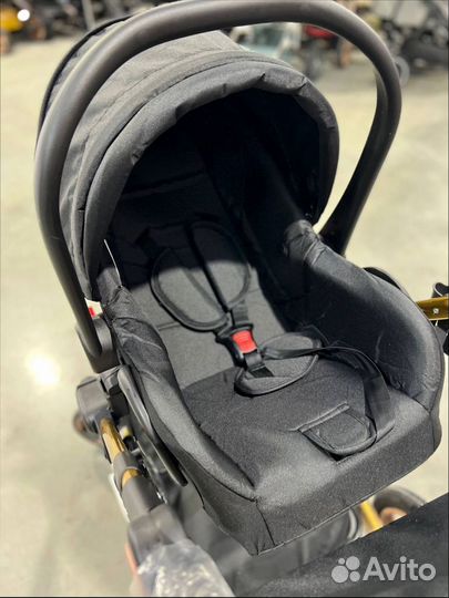 Коляска для новорождённых Luxmom