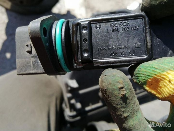 Расходомер воздуха Volkswagen Sharan