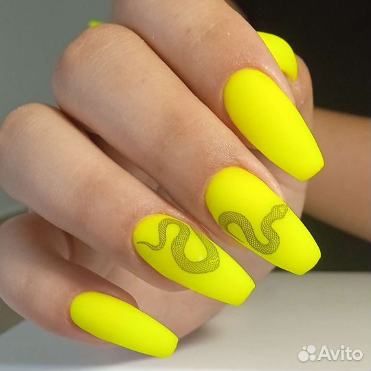 Мастер маникюра и педикюра