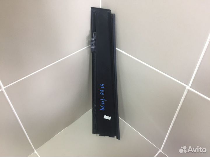 Накладка рамки задней левой двери VW Passat B6