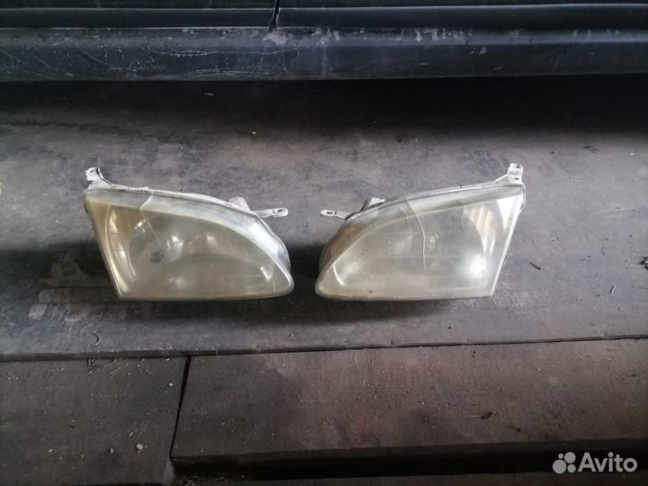 Фары на toyota corolla spacio