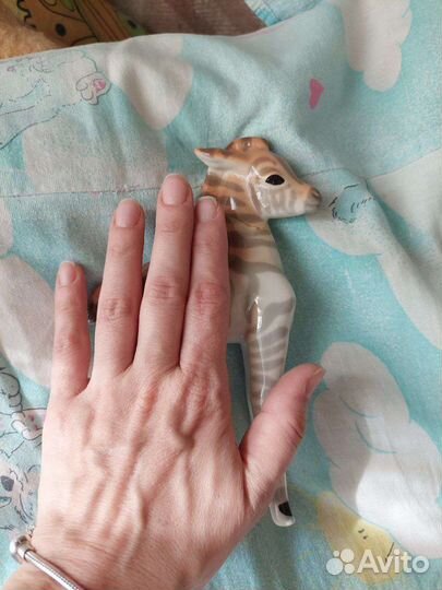 Статуэтка фарфоровая зебра