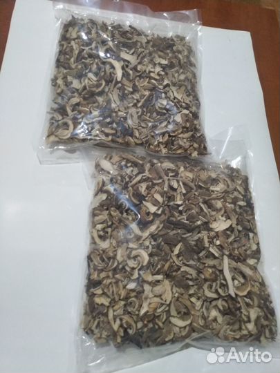 Крошка сушеного белого гриба крупная