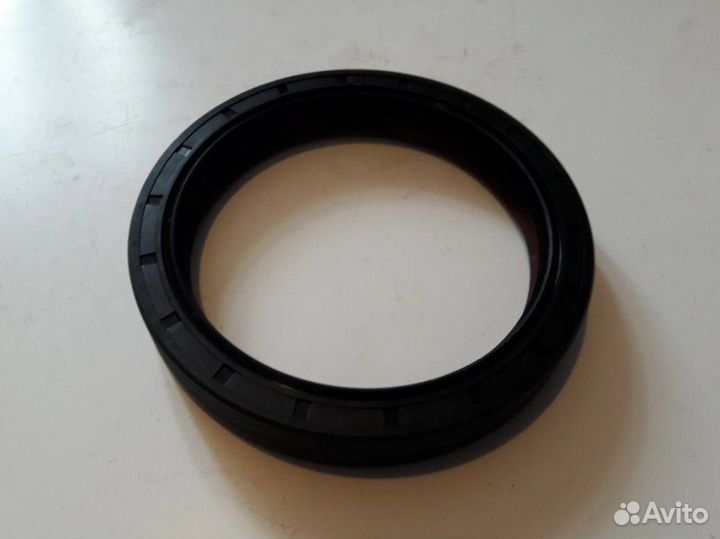 Сальник хвостовика редуктора 85х105х16 сред/зад