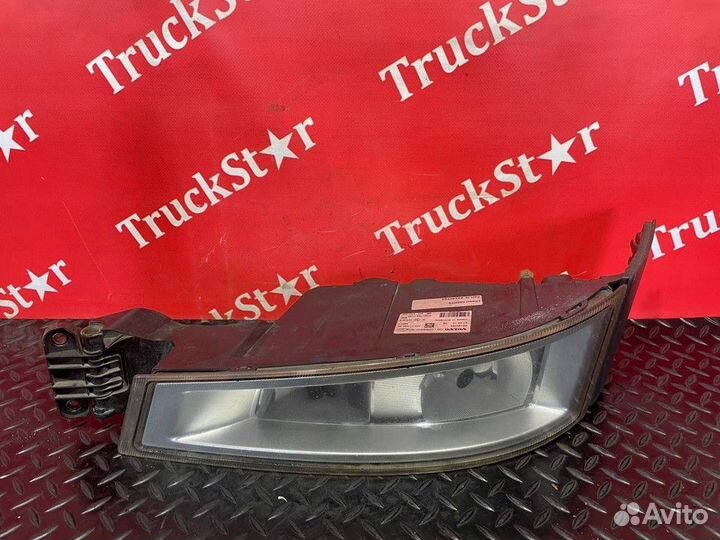 Фара противотуманная левая Volvo FH