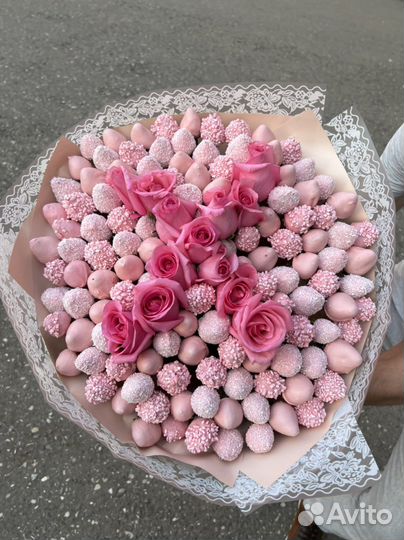 Клубника в шоколаде букет