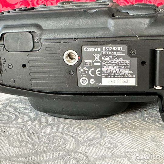 Зеркальный фотоаппарат Canon eos 5D Mark II