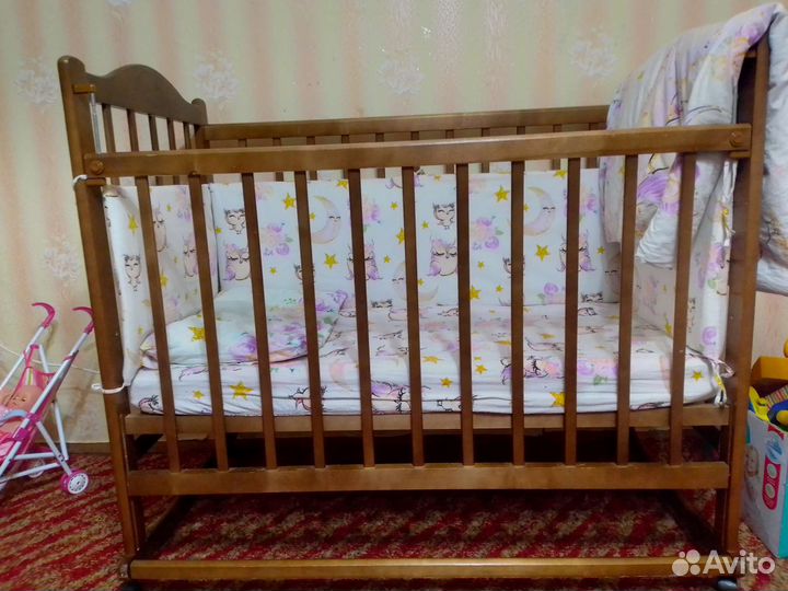 Детская кроватка
