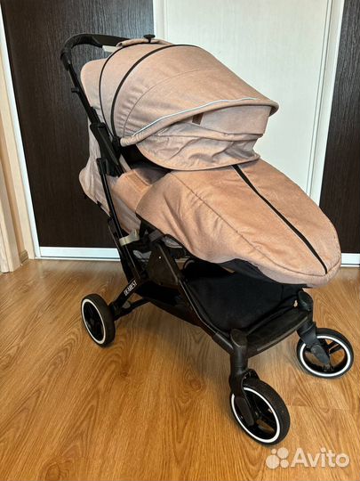 Коляска прогулочная Dearest 819