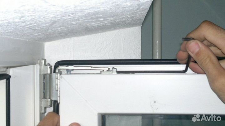 Мастер по ремонту окон. Ремонт окон