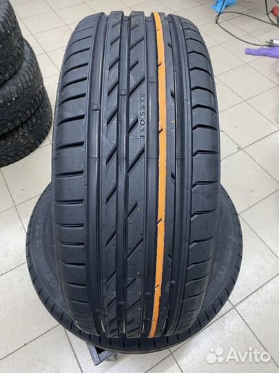 Ikon Tyres CHARACTER ULTRA 235/45 R18 94W