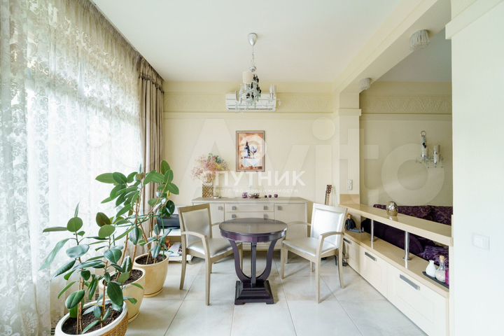 Таунхаус 320 м² на участке 2 сот.