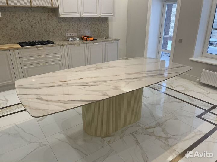 Стол для кафе, ресторана, бара из керамогранита