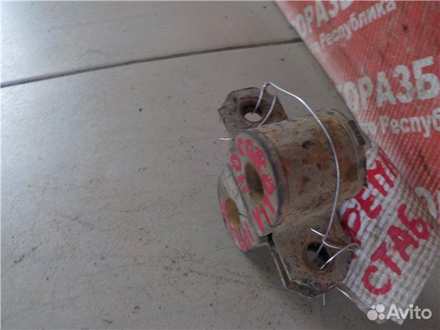 Втулки стабилизатора Toyota Corolla AE110