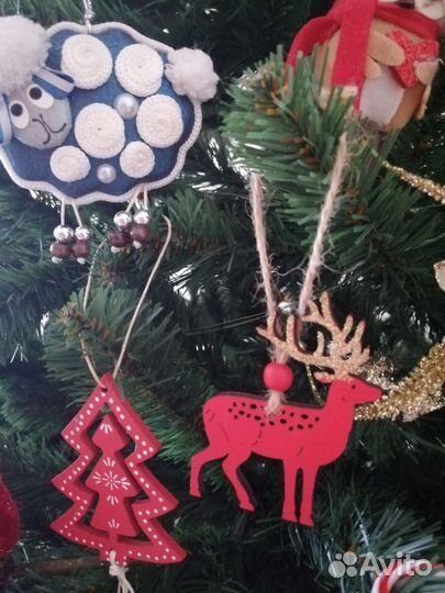 Новогодние игрушки на елку деревянные
