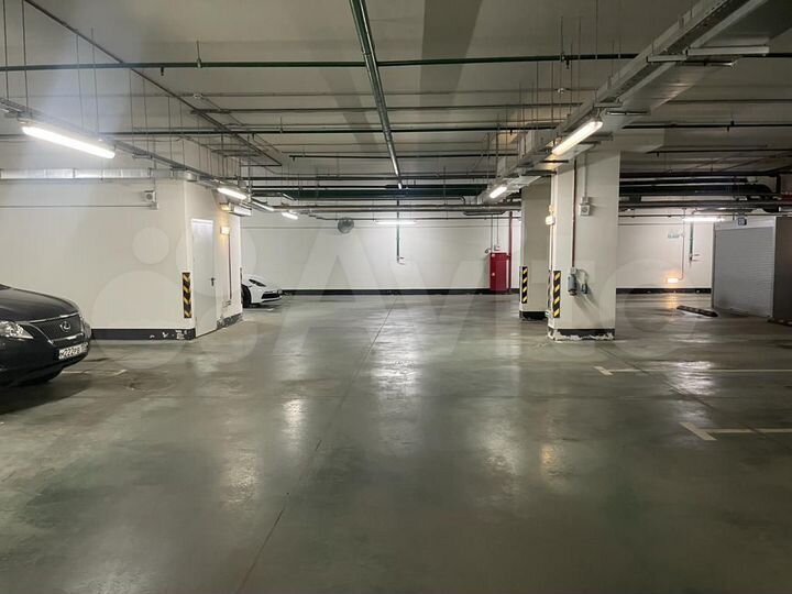 Машиноместо, 16 м²