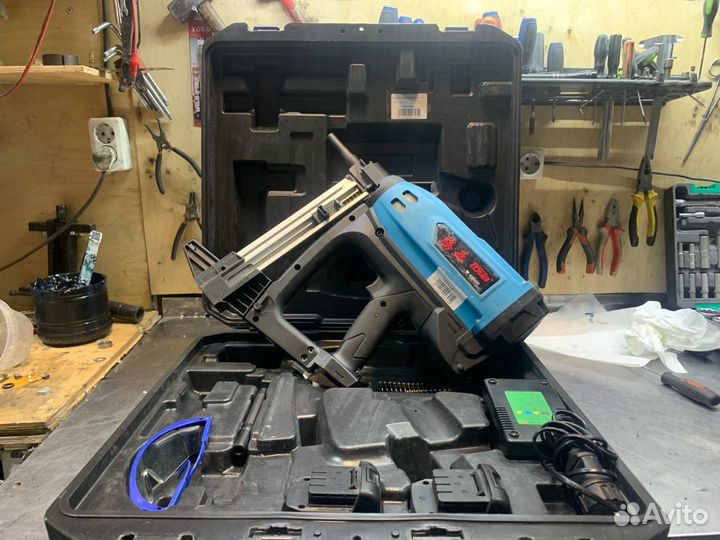 Аренда монтажного пистолета. Аренда пистолета Тоя