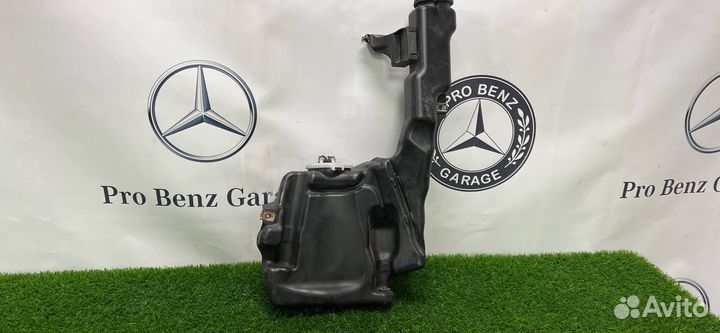 Бачок омывателя Mercedes-Benz E-Класс A2048601860