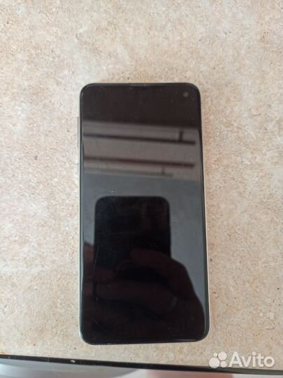 Samsung Galaxy S10e, 6/128 ГБ
