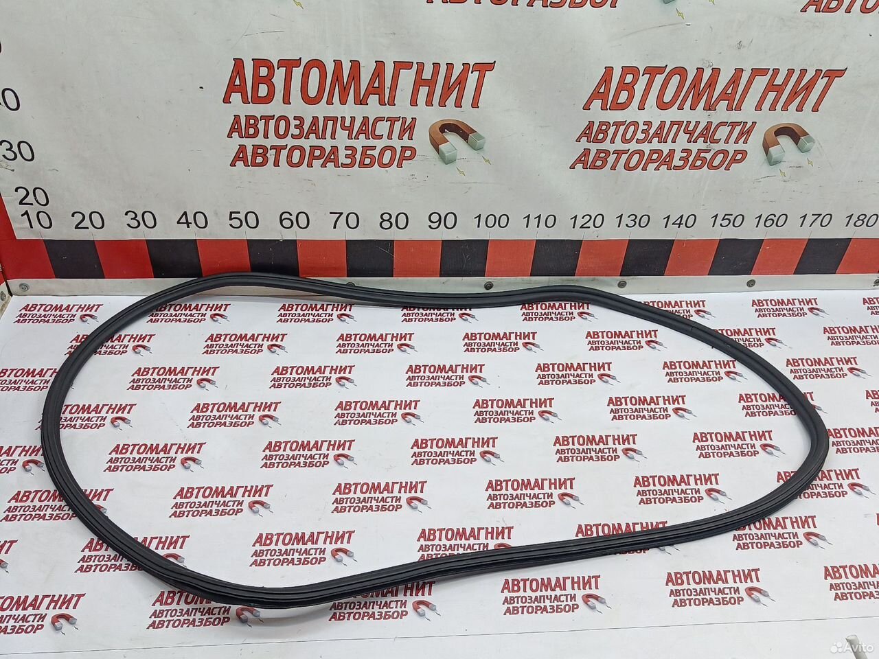 Уплотнитель двери передней левой Воях Фри