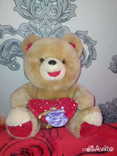 Плюшевый медведь