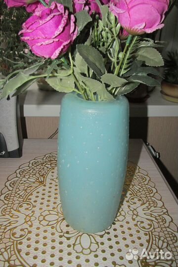 Пластмассовая ваза для цветов времен СССР