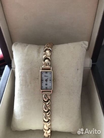 Часы золотые чайка женские