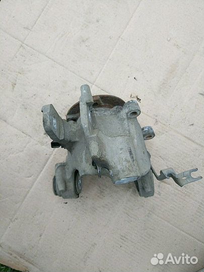 Кулак задний левый Audi A8 D4 Ауди А8 Д4