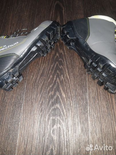 Лыжные ботинки