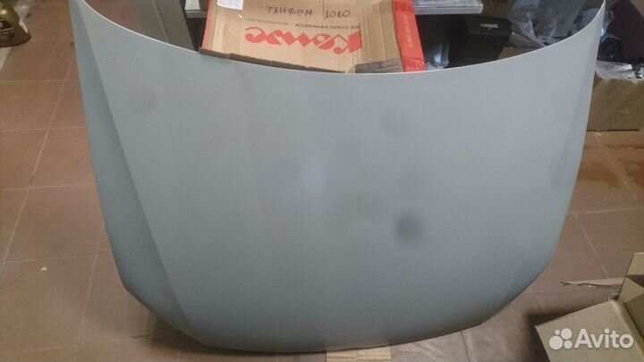 Капот на volkswagen Polo