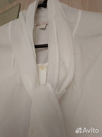 Блузка офисная, белый батист с бантом