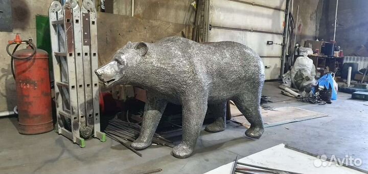 Фигура медведь для сада парка