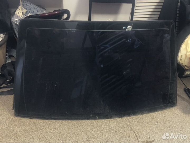 Стекло заднее с обогревом завод Ford Focus 1 Седан