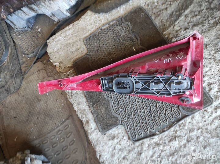 Задний правый фонарь Ситроен с3