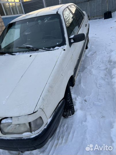 Volkswagen Passat, 1990