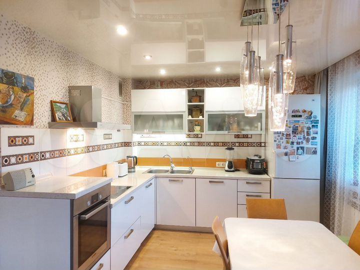 4-к. квартира, 99,6 м², 2/5 эт.