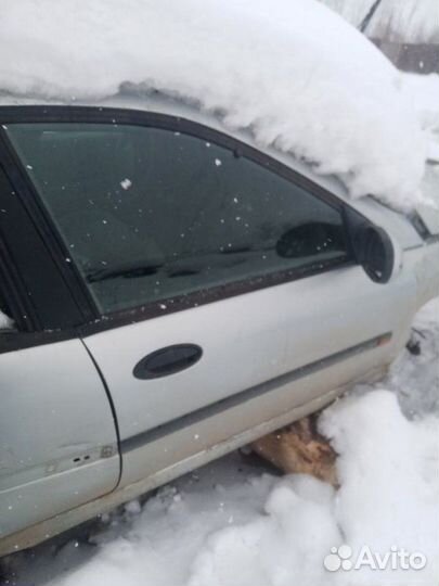Дверь передняя Renault Laguna 1999