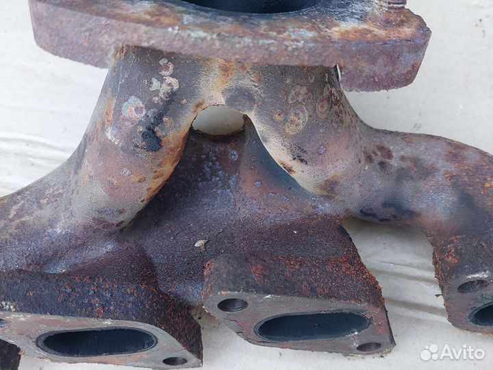 Коллектор выпускной Opel Corsa B Z12XE 90530277