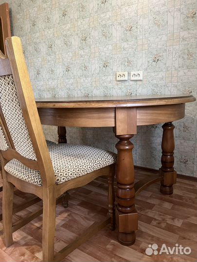 Дубовый стол