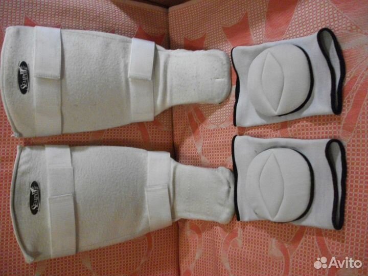 Продам футы и наколенники