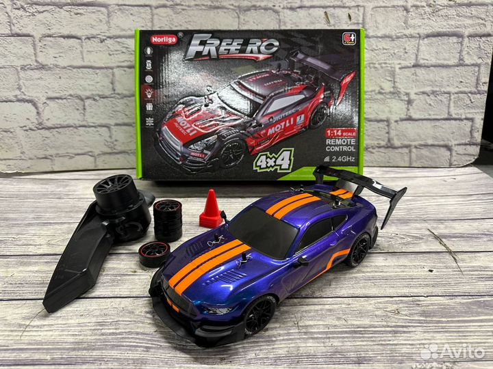 Машина Ford Mustang GT на Р/У 4WD / Drift функция